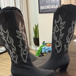 Woman's Cowboy / Cowgirl boots