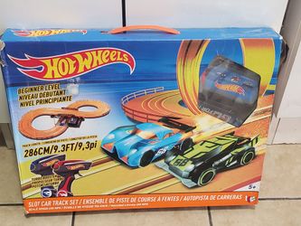 Hot Wheels Beginner Level Slot Car Track Set