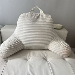 Reading Pillow 