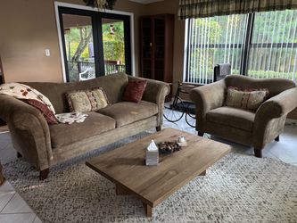 Z Gallery Sofa and Armchair Set