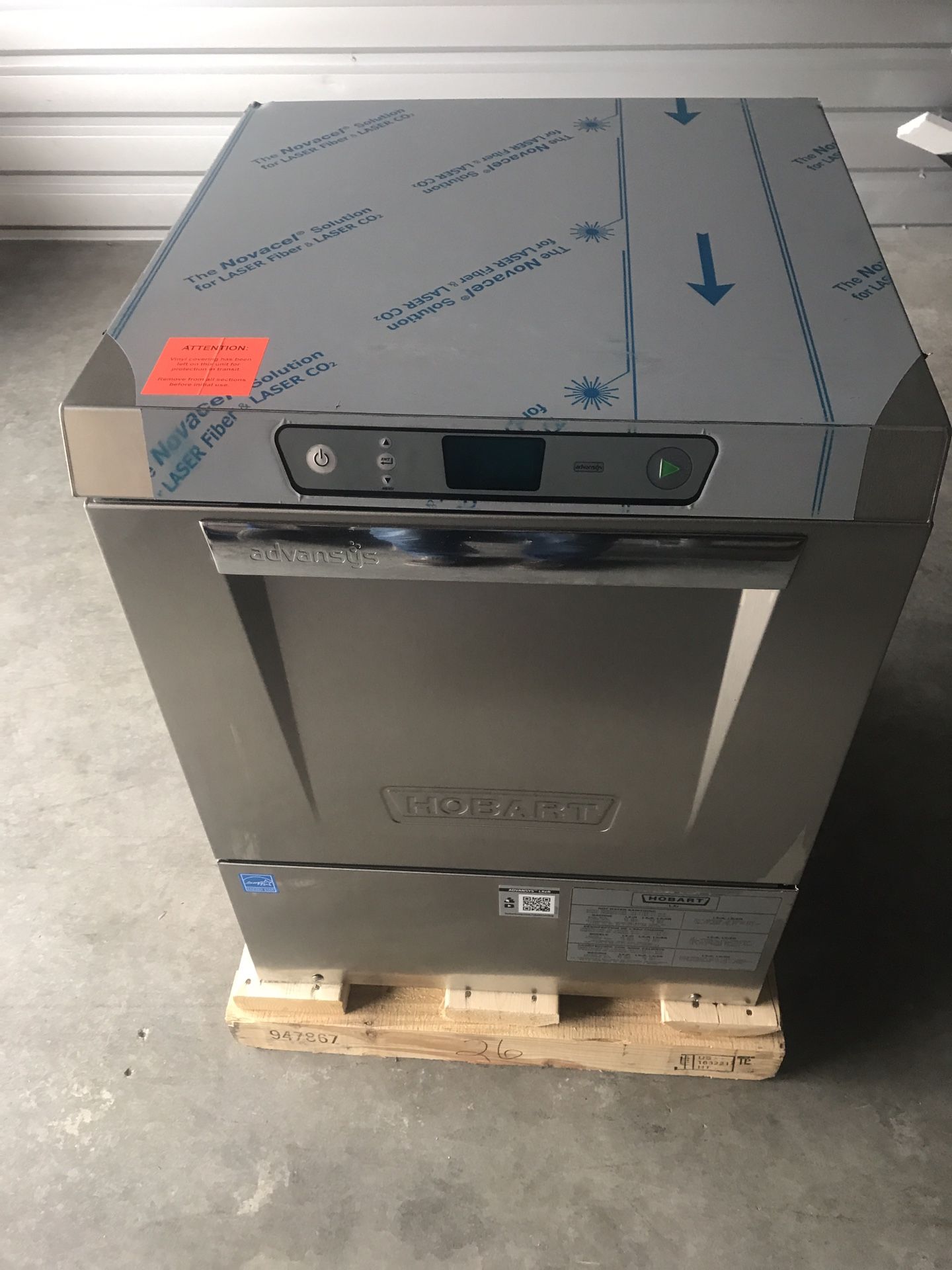 Hobart LXeR-2 Commercial Dishwasher