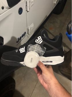 Jordan 4 White Thunder Men Size 11