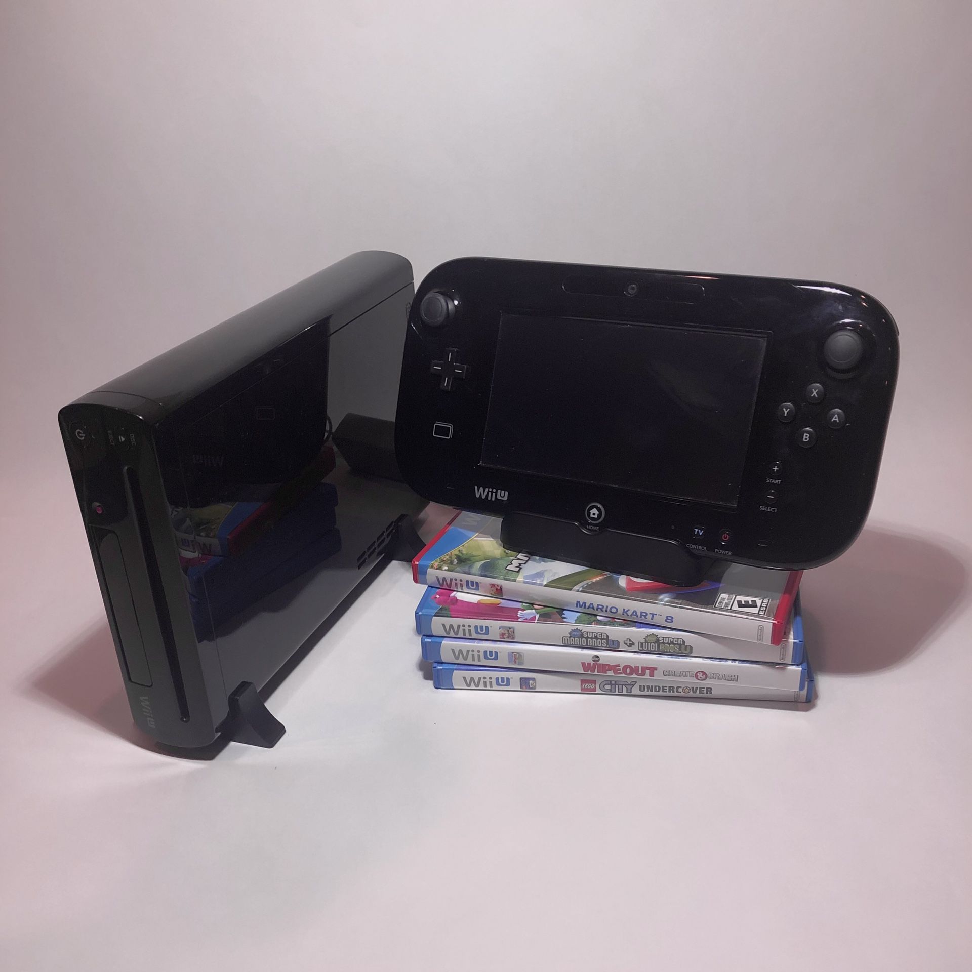 Wii U and 4 Starter Games