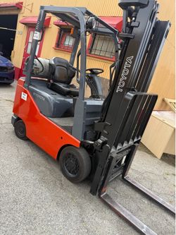 2017 MODEL 8 forklift
