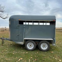 I'm selling my two horse trailer, completely refurbished. New springs and suspension, wiring, electric brakes, led lights, axles, tires, new bearings,