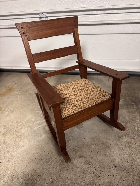 Craftsman Childs Rocking Chair