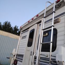 Lance 10 Ft Camper 