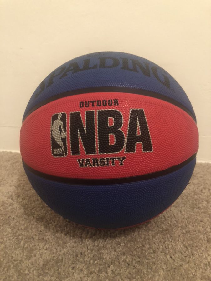Brand New Spalding Outdoor Varsity NBA Basketball