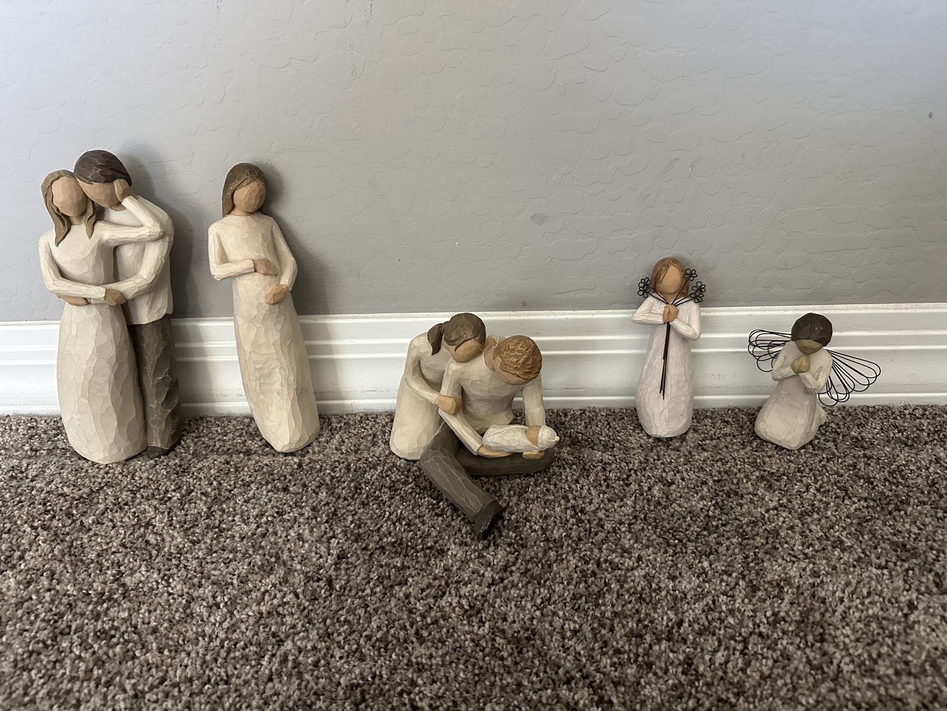 Willow tree figurines