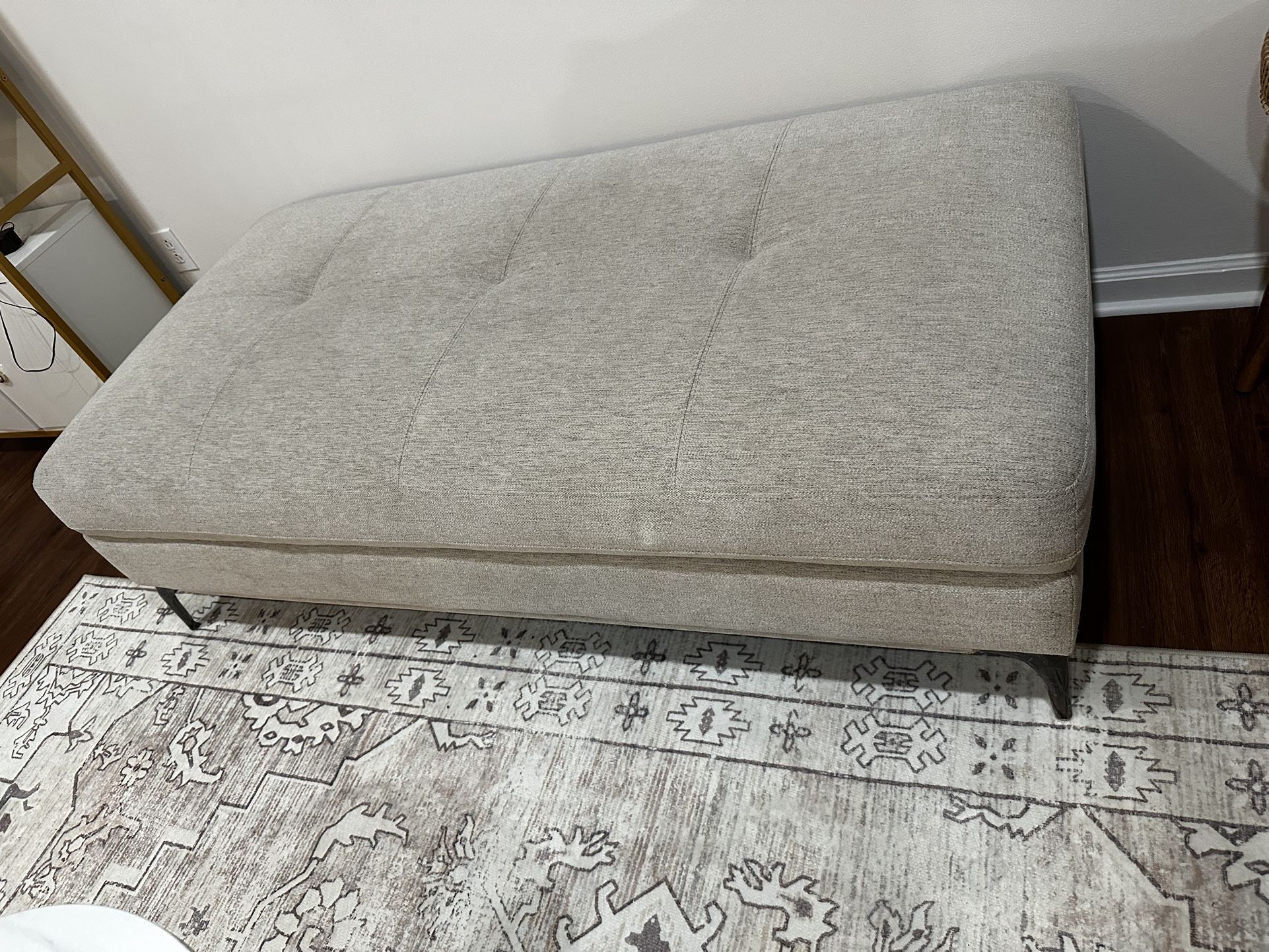 Modern Storage Ottoman Bench – Neutral Fabric, Lift-Top