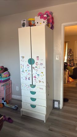 Dresser