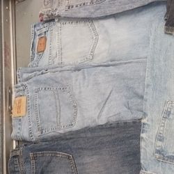 Pantalones De Hombre En Venta Son Size 34 😃😃