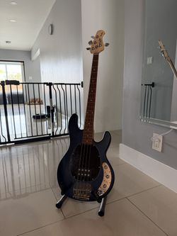 Sterling Stingray Bass Guitar (PACKAGE)