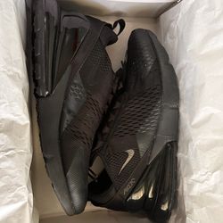 Nike Airmax 270 shoes