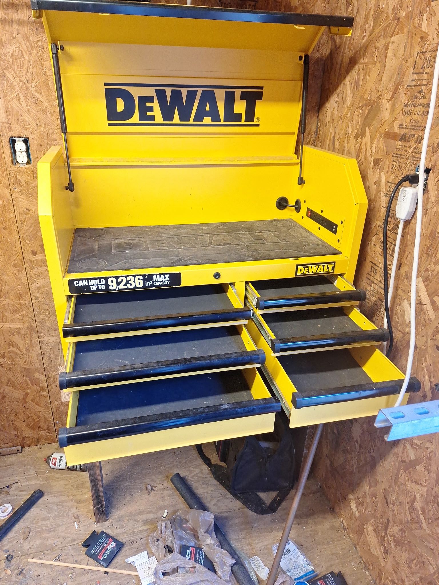 DEWALT 6-drawer Top Tool Chest