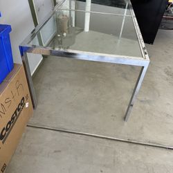 Free Glass Table