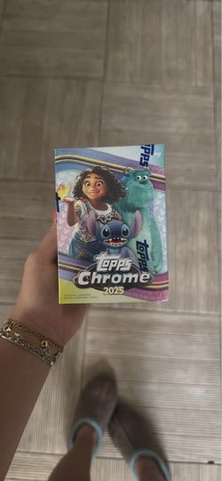 Topps Chrome 2025 Disney Trading Cards Box Blaster