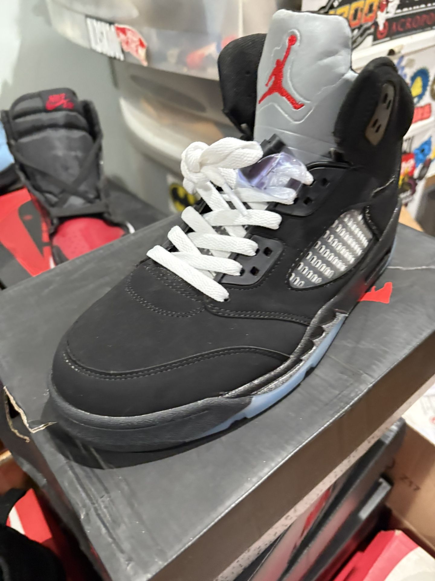 Jordan 5 “Metalic “ Size 9.5