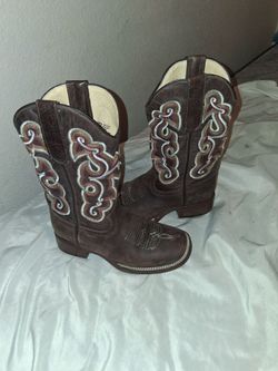 Women's Boots size 5 Brown and tan