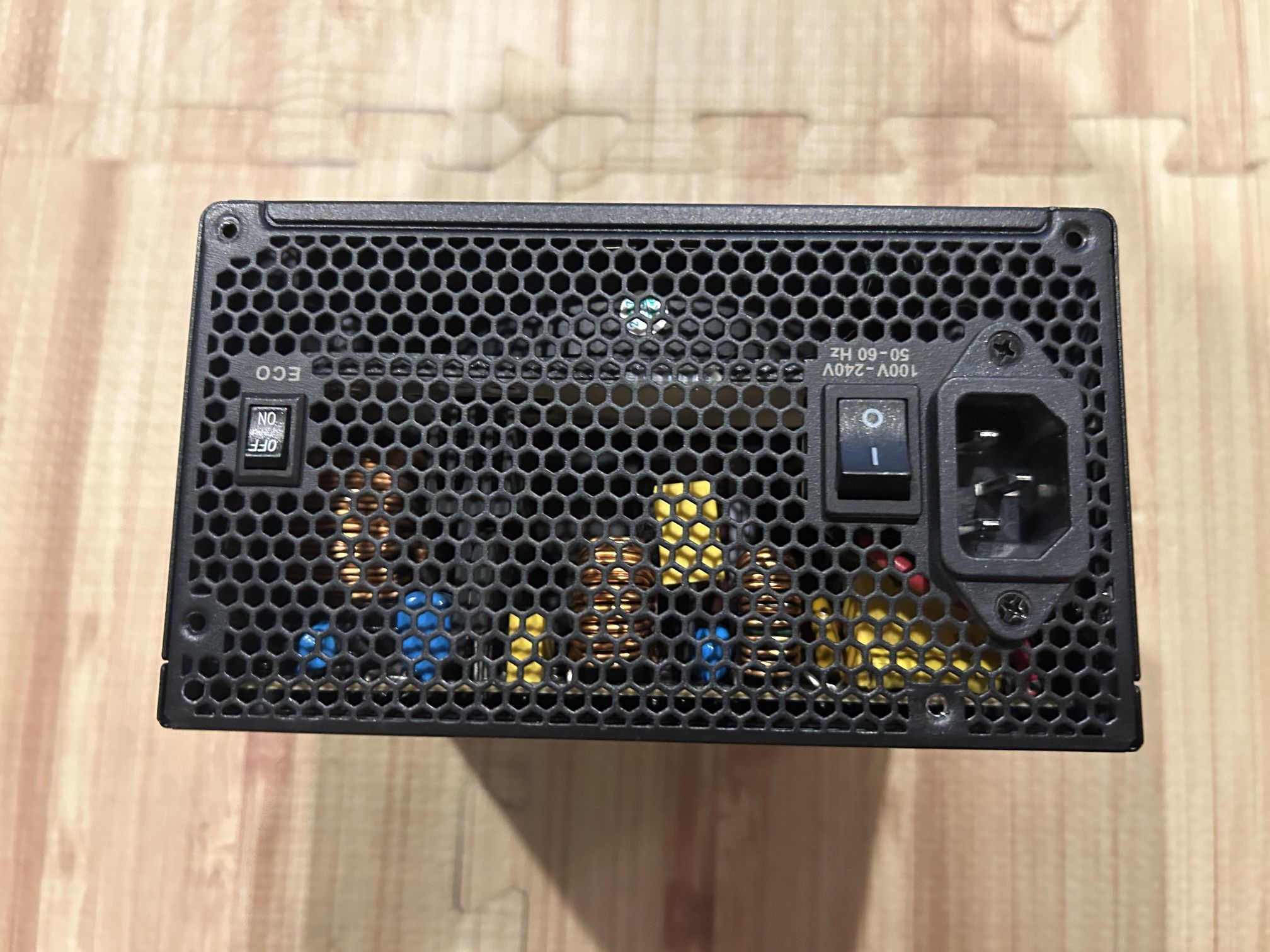 650 W gaming power supply