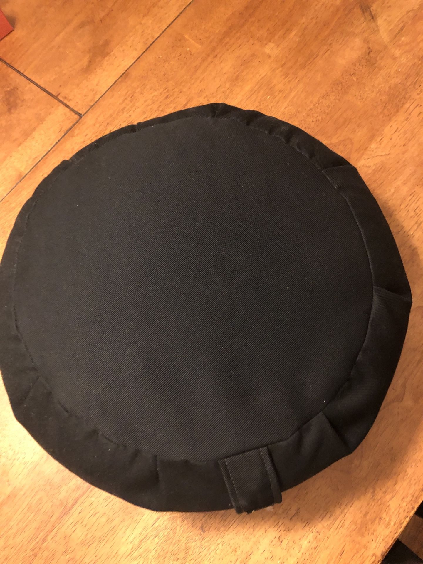 Hugger Mugger Round Yoga Bolster Cushion Sit Support.