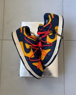 Nike dunk low off white university gold size 11