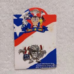 Vintage Looney tunes patriotic taz with USA flag pin