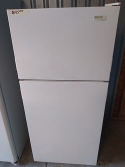 Apt Size 15.2 Cu Ft Hotpoint Refrigerator 