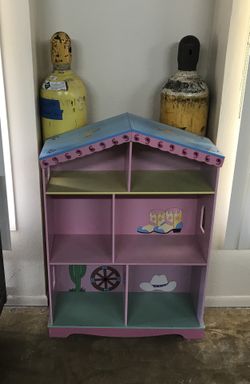 Kids shelf