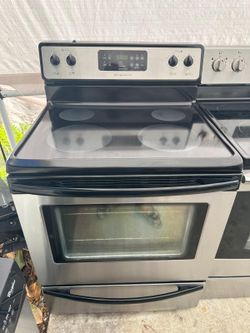 Frigidaire Stove 