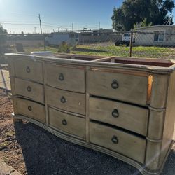 Dresser Free