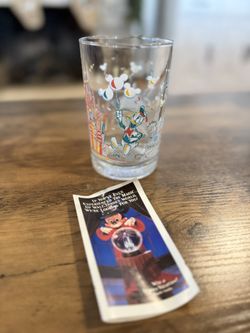 Vintage McDonald’s Walt Disney World 25th Anniversary Donald Duck Glass