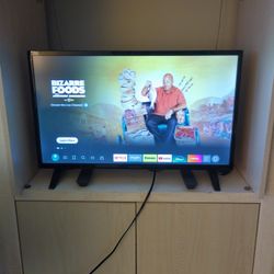32" Insignia Smart TV