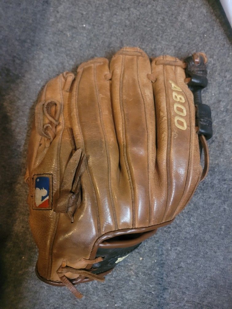 Wilson MLB A800 Pro YOUTH 11 3/4 Glove MSRP$90