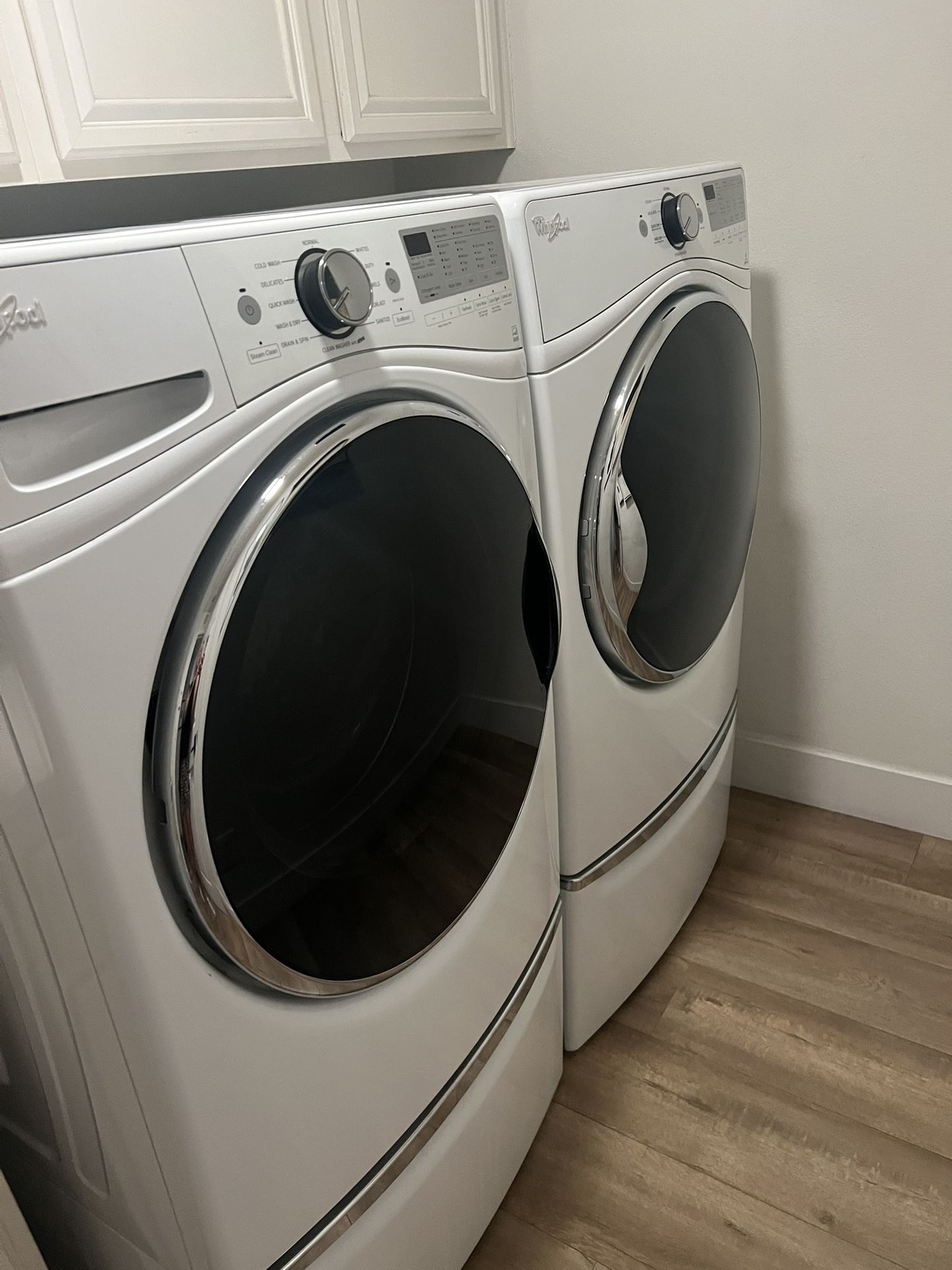Dryer With Pedestal , Washer With Pedestal