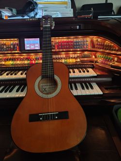 Children's real small acoustic guitar