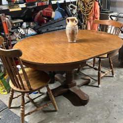 Kitchen Table 2chairs