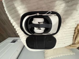 Oculus quest 2 (price is negotiable)
