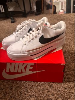 Nike Court Legacy Lift Womens
