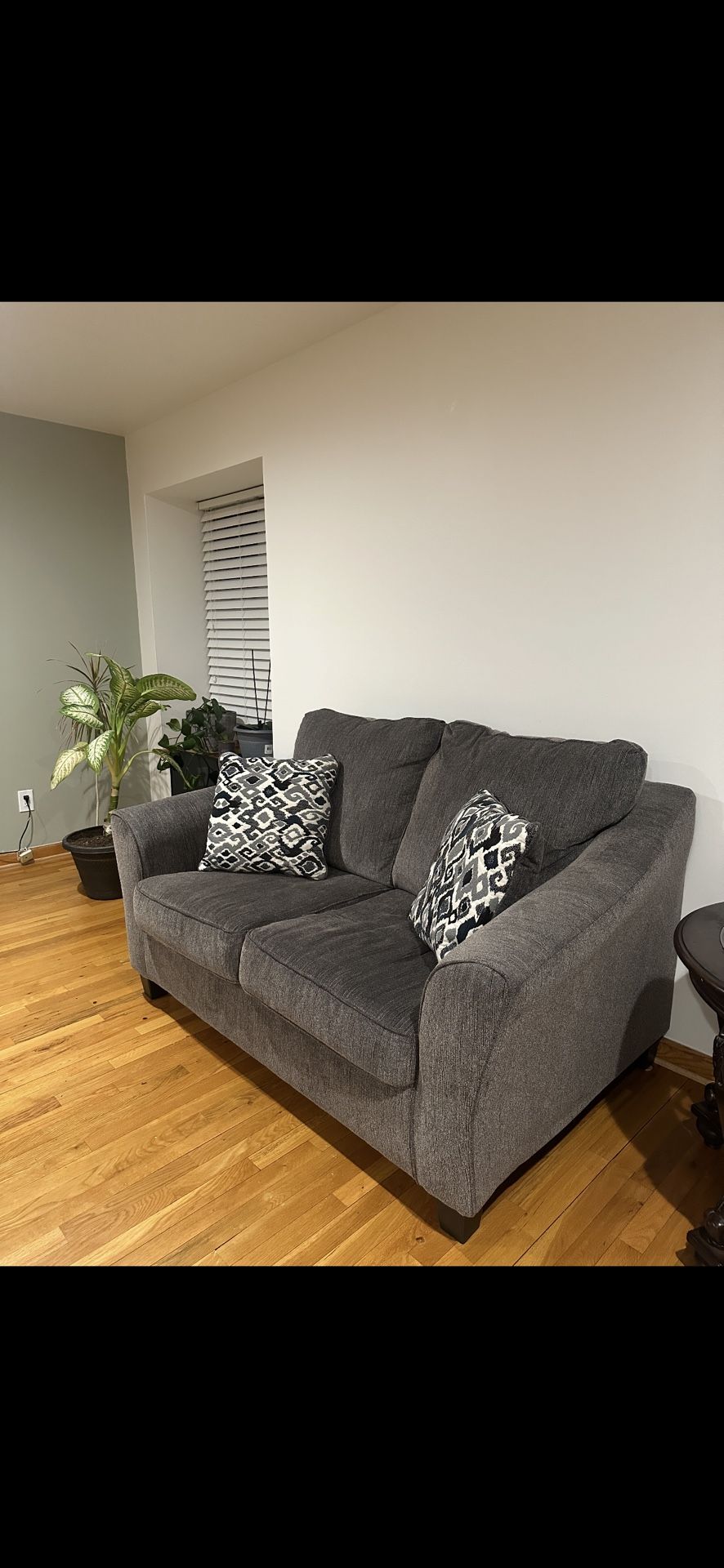 Nemoli Loveseat Slate Ashley's