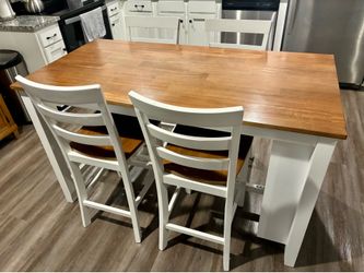 *LIKE NEW* Dining Table + 4 chairs - Counter Height