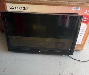 LG Flat Screen TV