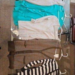5 Womens Cardigans- Size Small And Xs - $20  For All