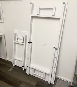 White L Shaped Foldable Desk •Currently disassembled, only requires two screws to re-assemble •Tool included •55" x 55"