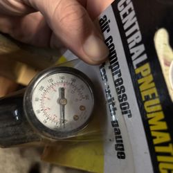 Central Pneumatic Air Compressor Regulator With Gauge