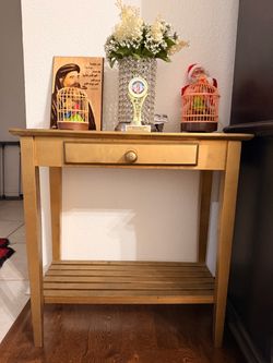 Side table  or the creation table