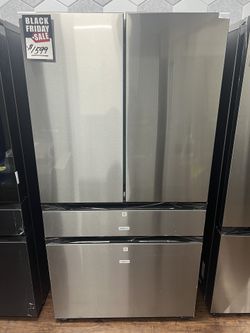 Samsung Bespoke French Door Refrigerator 29 cu ft w/ Beverage Center