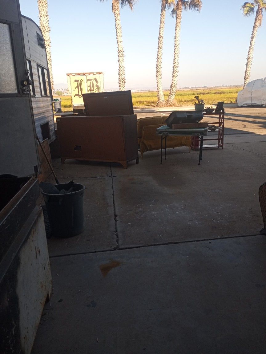 Yard Sale Free Sale Cheap Sale Swing On By Sale. Going On All Week Long