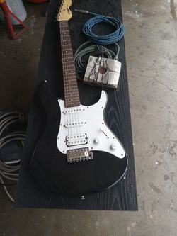 YAMAHA  GITAR 