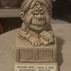 VINTAGE 1976 PAULA SILLISCULPTS FIGURINE